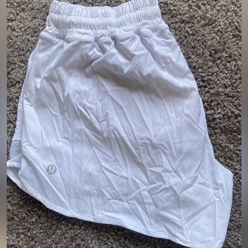 AUTHENTIC Lululemon Hotty Hot shorts